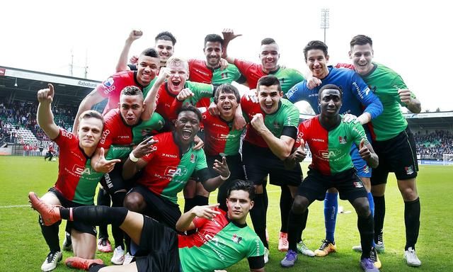 士重新分配 士重新分配