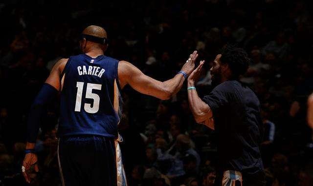 旧保持着极 旧保持着极