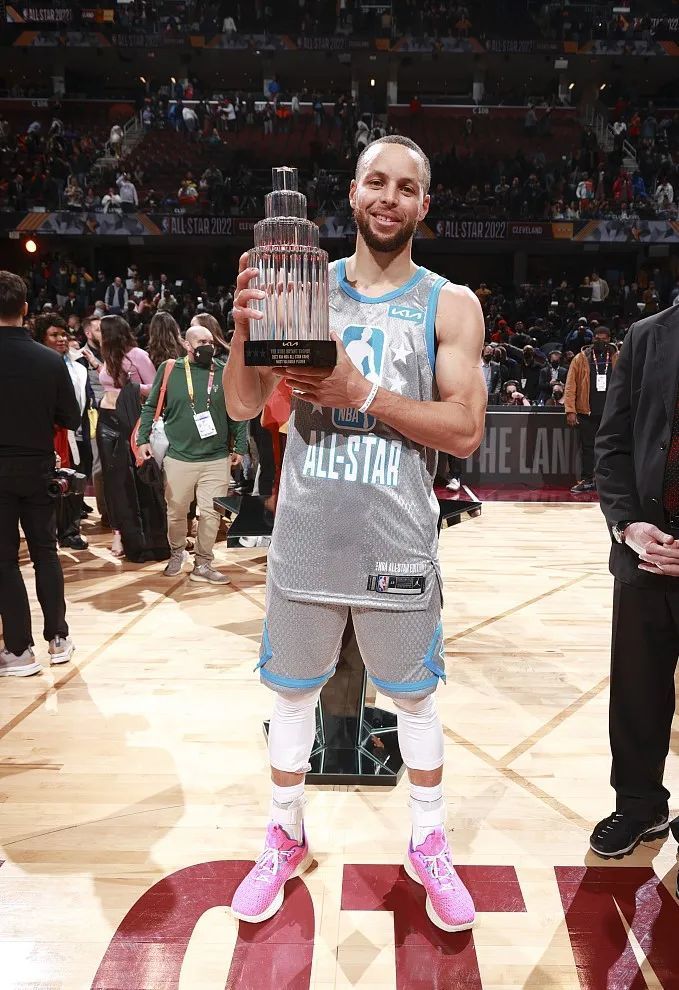 影一并托起 影一并托起